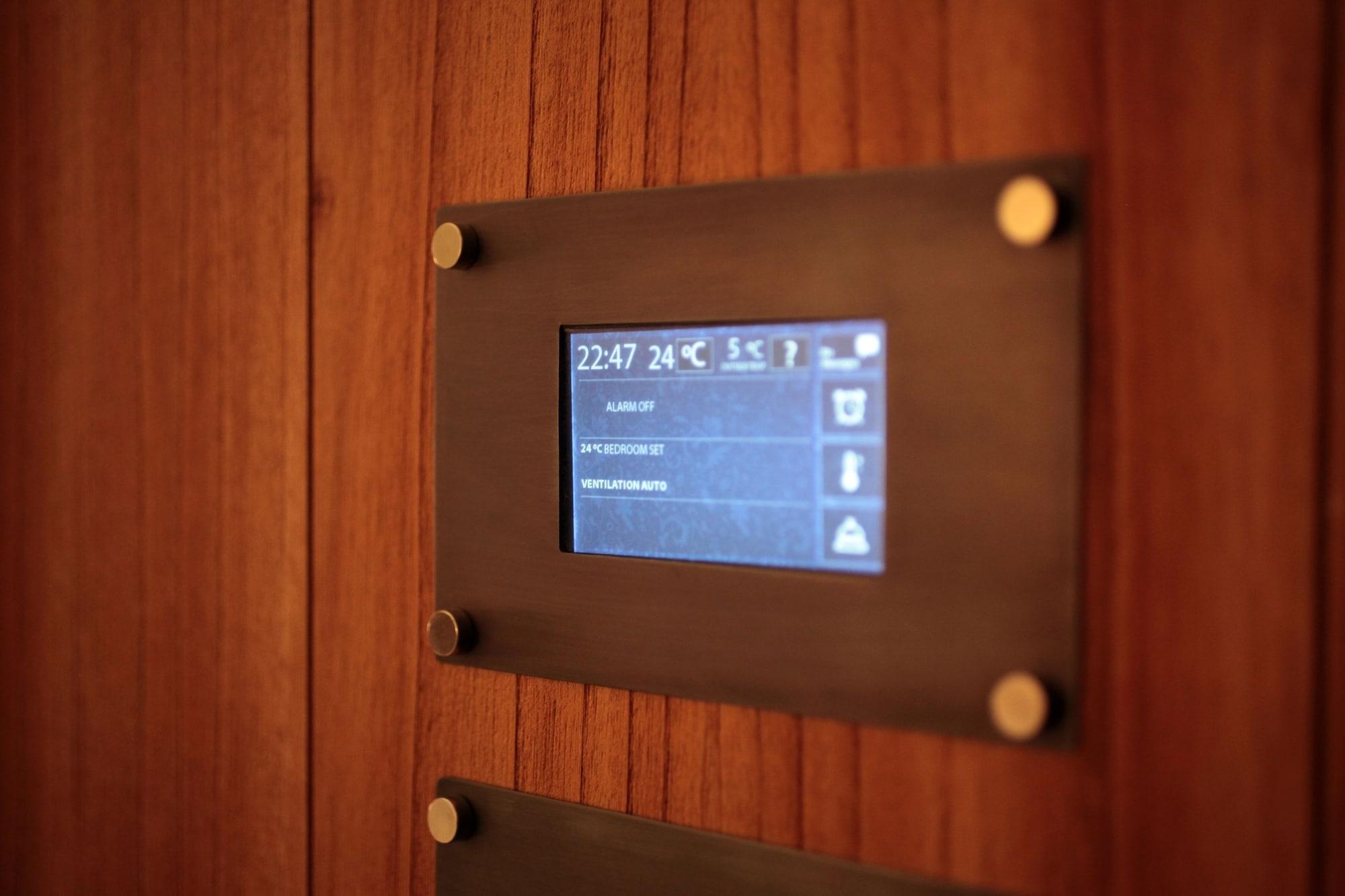 Arakur Ushuaia Resort & Spa מראה חיצוני תמונה A smart home thermostat